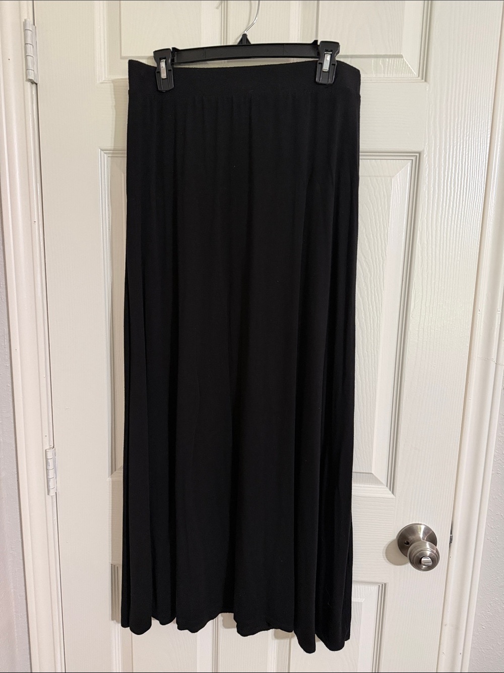 Elegant Black Maxi Skirt with Comfortable Waistband